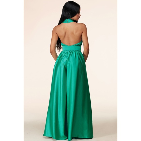 Alter neck flare leg jumpsuit - Picture 3 of 4